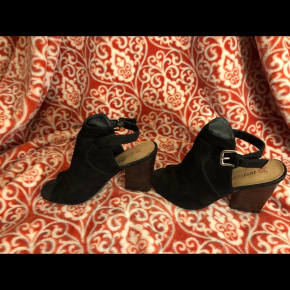 Heels - Picture 3 of 4